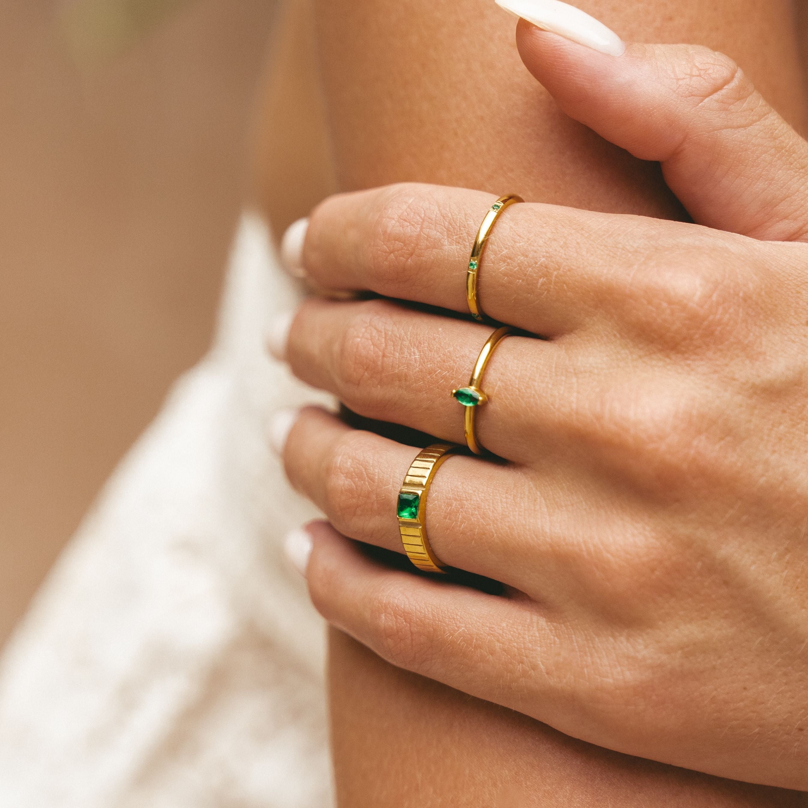 Verdania™ Dainty Emerald Ring