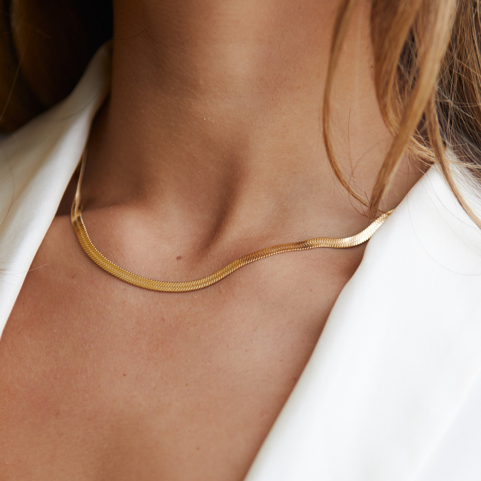 Lustra™ Herringbone Choker