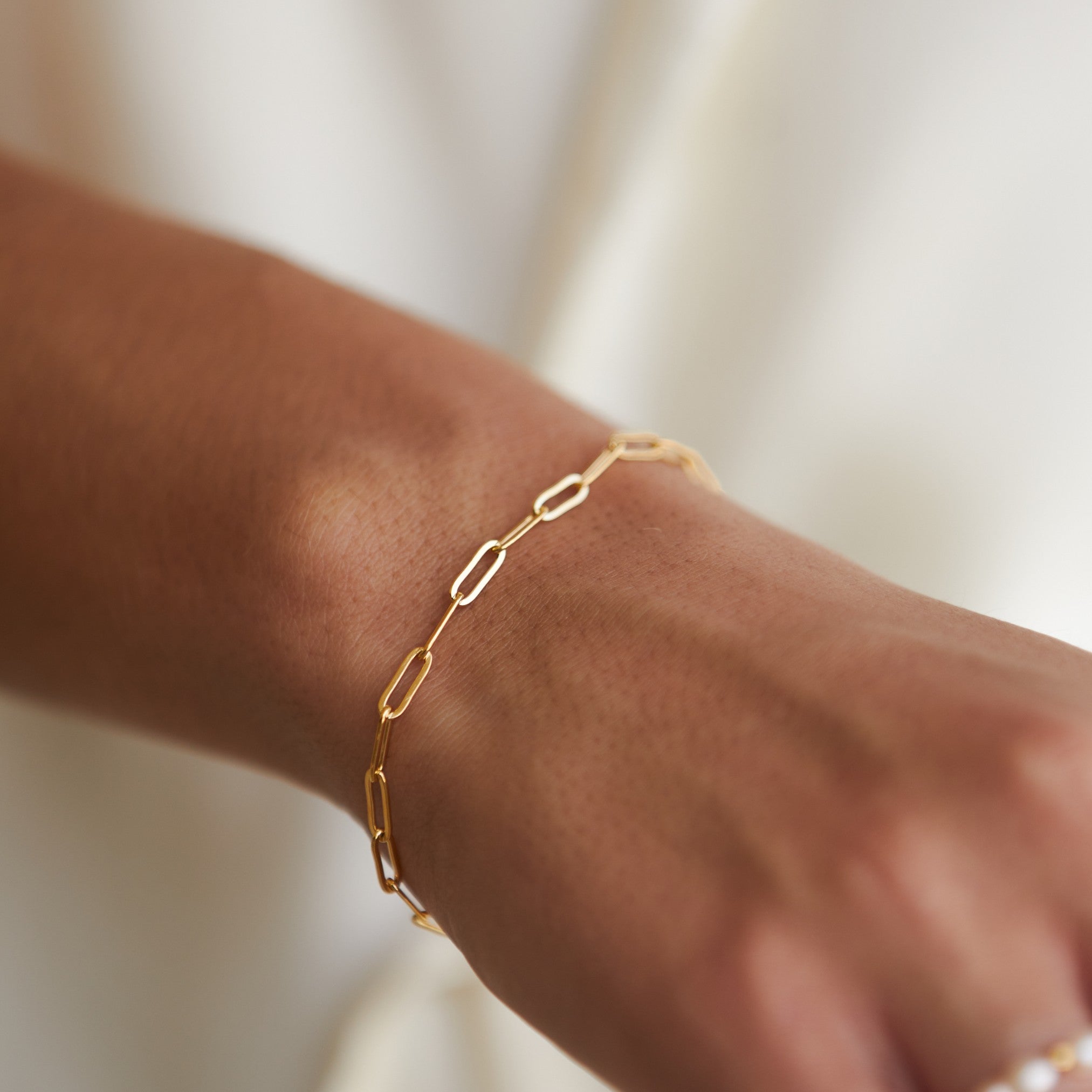 Linea™ Paperclip Bracelet