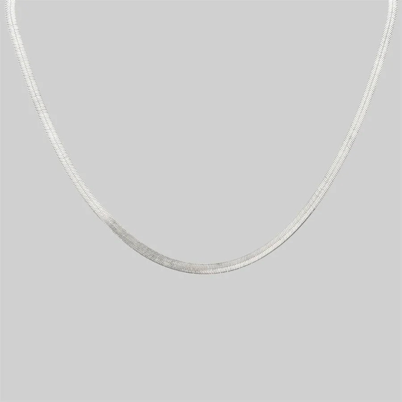 Lustra™ Herringbone Choker