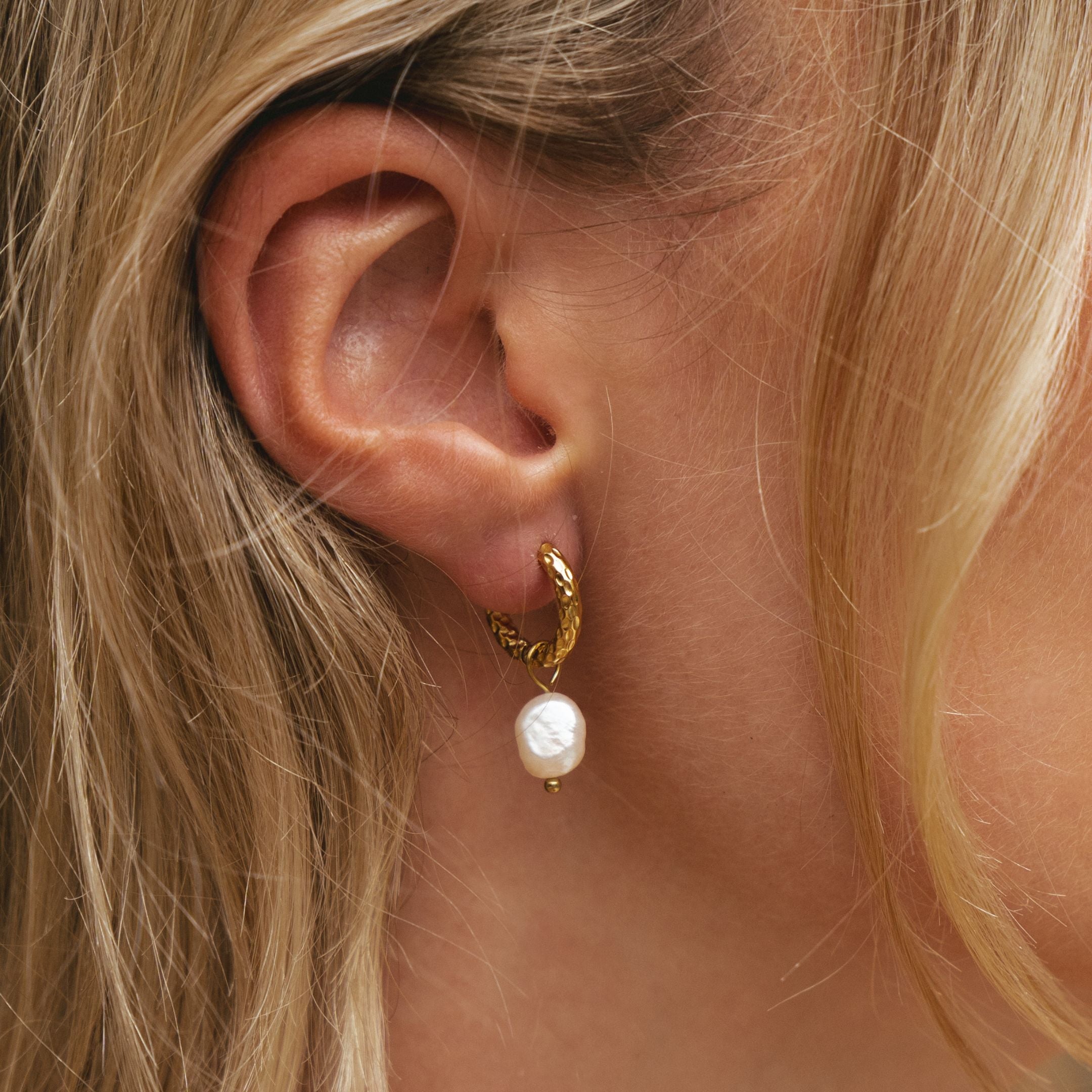 Terra™ Hammered Pearl Hoop Earrings